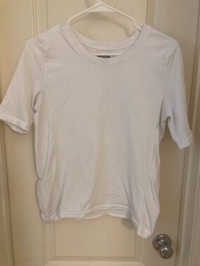 Classic Ribbed White Short-Sleeve Tee